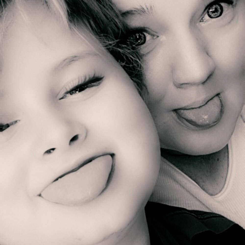 Daintygoblin  I'M LIVE - Picture 3 of 12